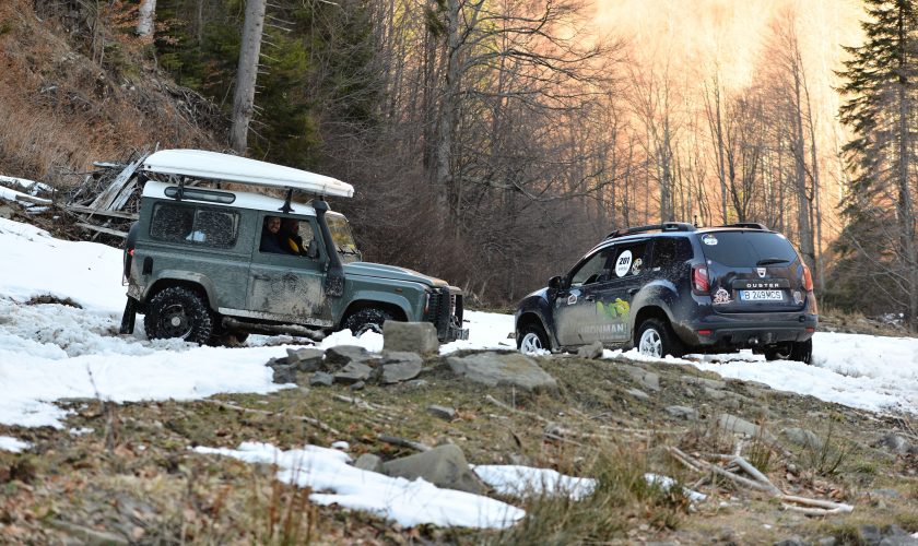 Land Rover Defender Dacia Duster