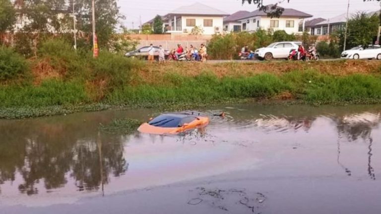 Lamborghini mlaștină (8)