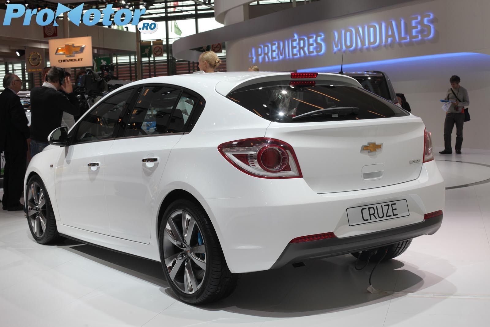 Deocamdata, Chevrolet Cruze hatchback este denumit concept