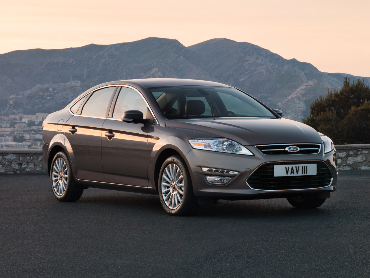 Ford Mondeo primeste un facelift discret pentru toamna lui 2010