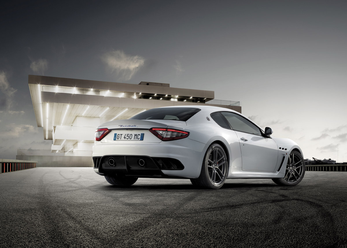 Maserati GranTurismo MC Stradale are 450 CP si prinde 300 km/h