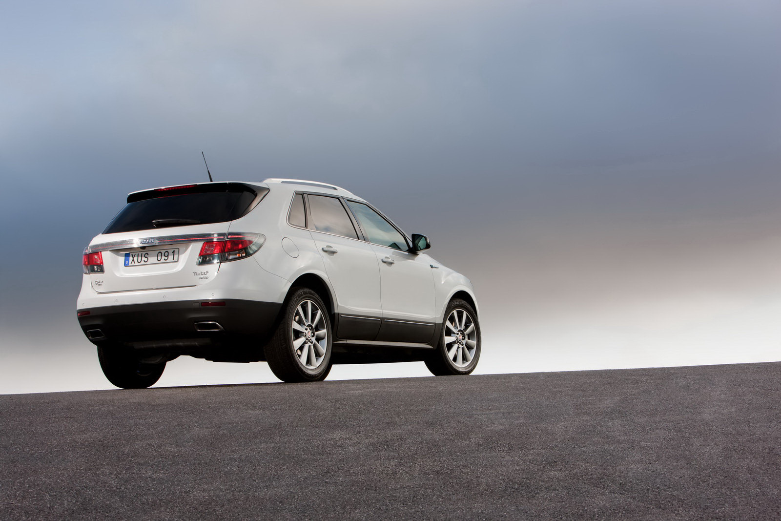 Saab 9-4X beneficiaza de un sistem electronic DriveSense, care controleaza suspensia, directia si acceleratia