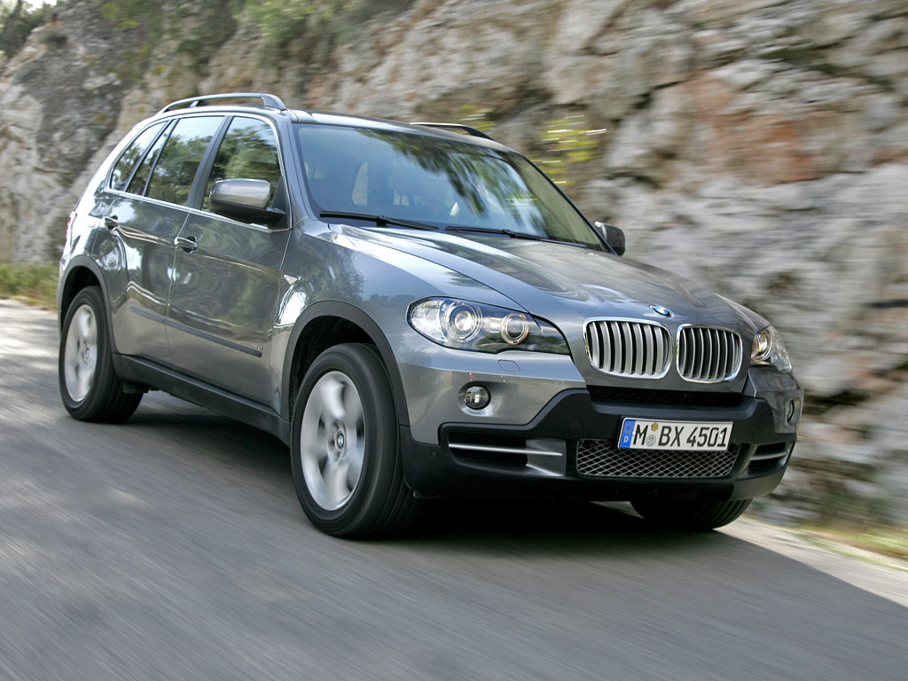 Maşini-mărţişor pentru femei - BMW X5