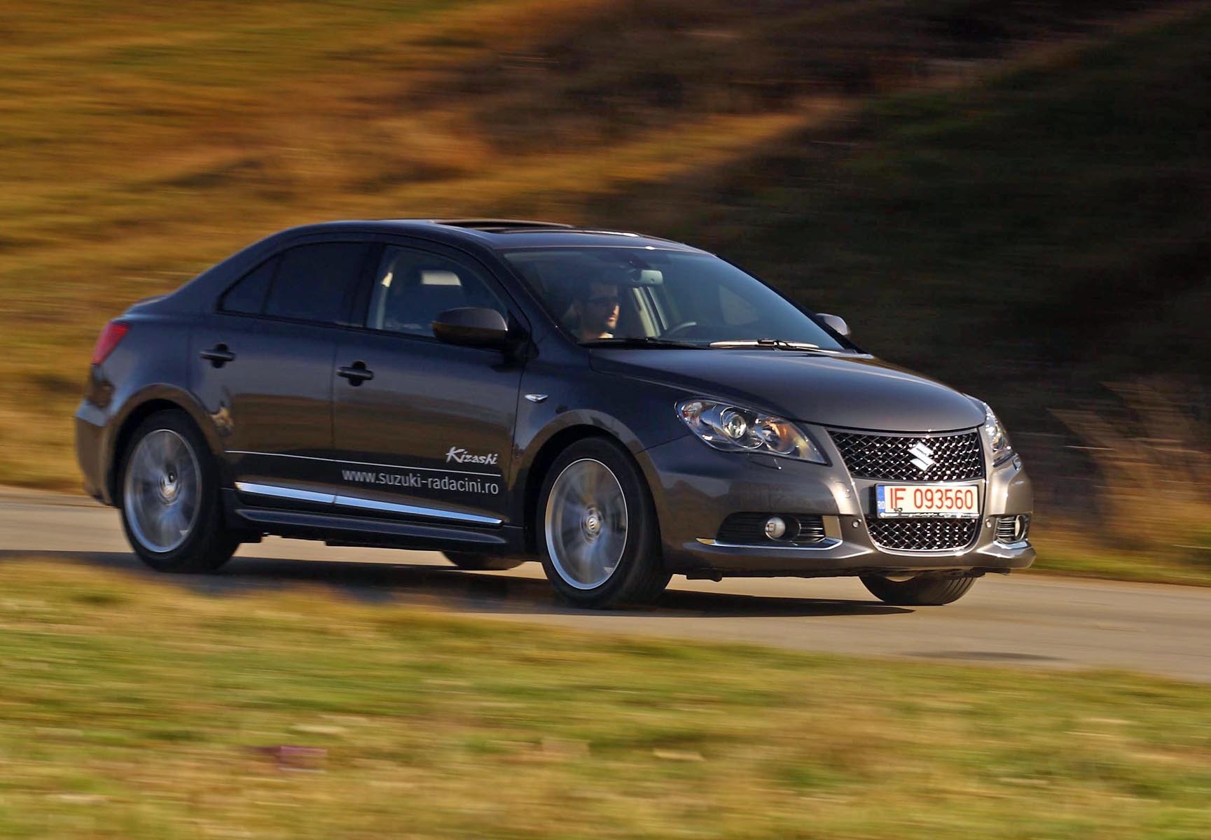 Suzuki Kizashi are performante doar medii. Zumzait accentuat al cutiei CVT