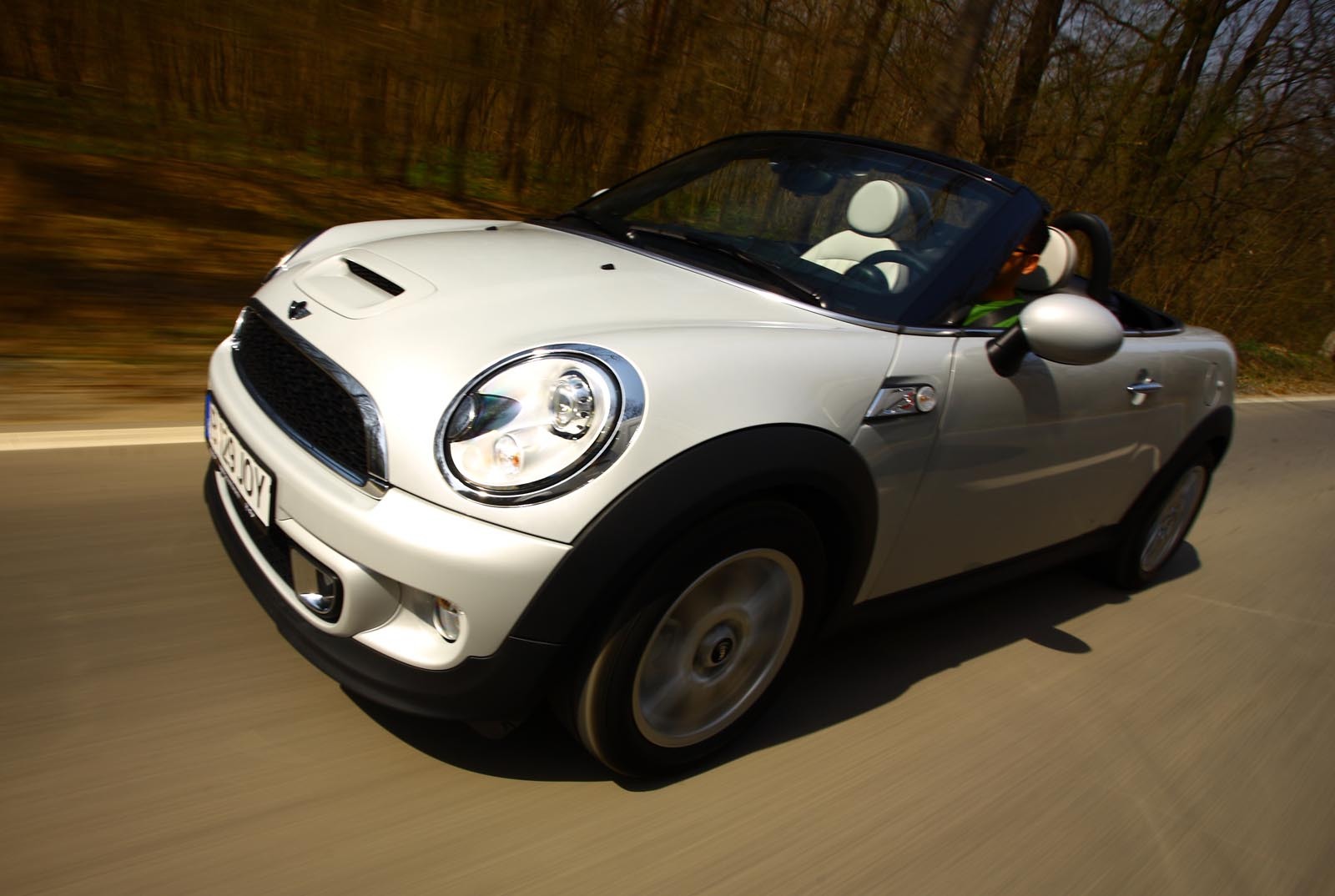 Mini Roadster Coope S ofera un bun raport intre performante si consum