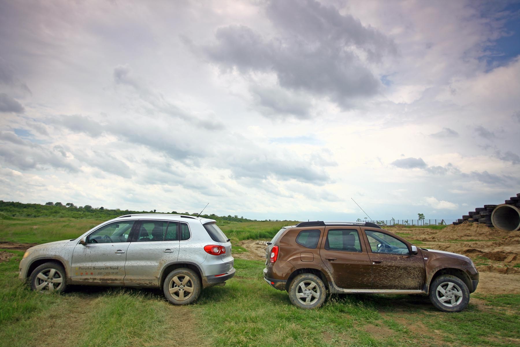 Volkswagen Tiguan este mai lung cu 11 cm decat Dacia Duster