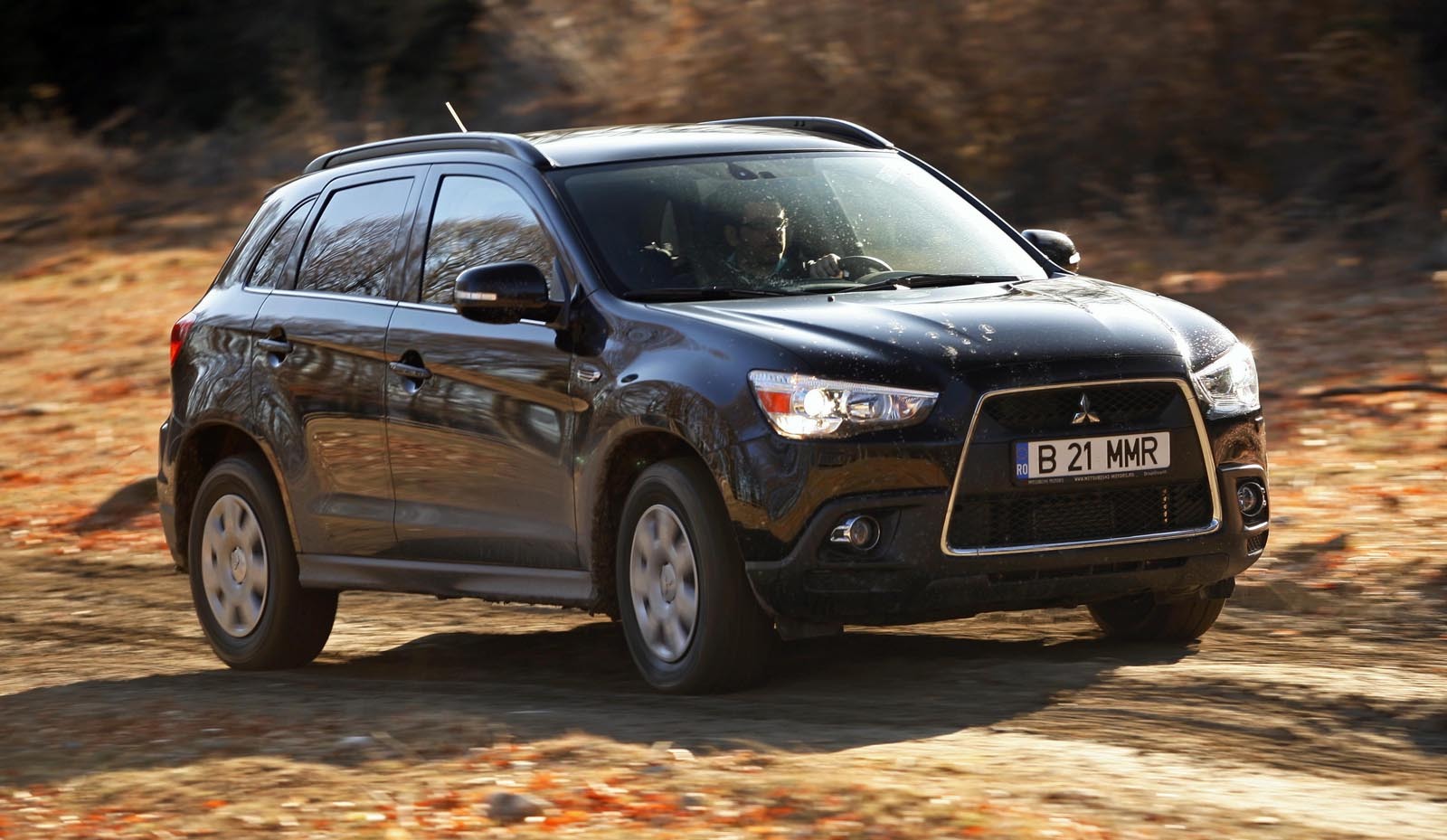 Mitsubishi ASX ofera cel mai sportiv comportament, gratie motorului, suspensiei si directiei