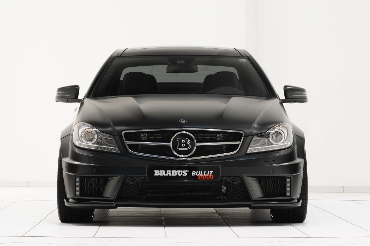 Brabus V12 Coupe 800 are un V12 bi-turbo de 800 CP si 1.420 Nm