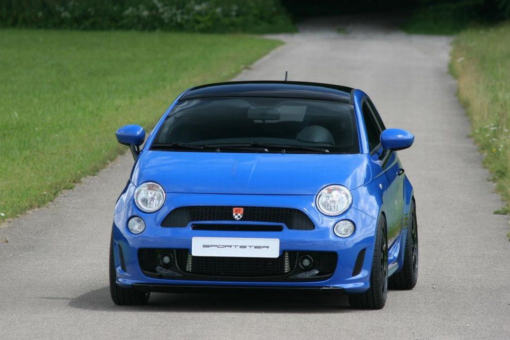 Abarth 500 Sportster are un aspect ingrijit, in ciuda modificarilor de amploare ale caroseriei